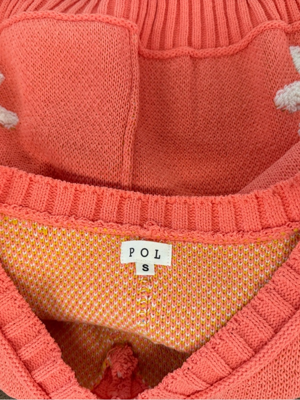 POL S Coral V-Neck Sweater with White and Yellow Daisy Embroidery - Picture 3 of 5